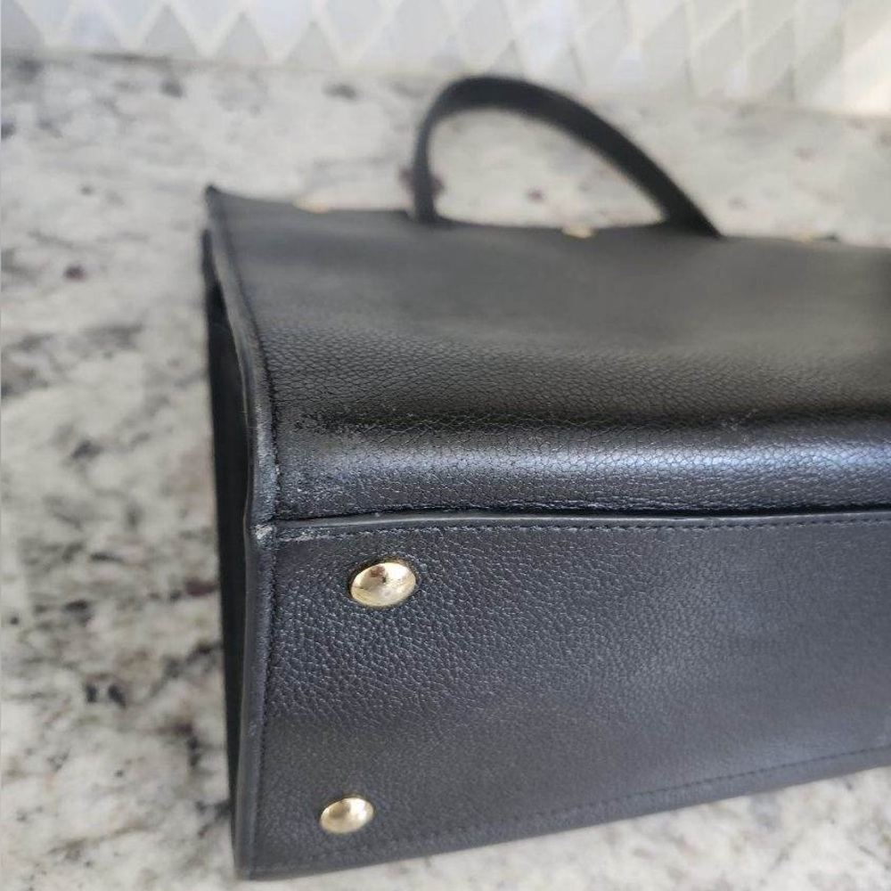 Burberry Black Textured Leather Bag with Gold Accents - Picture 7 of 9